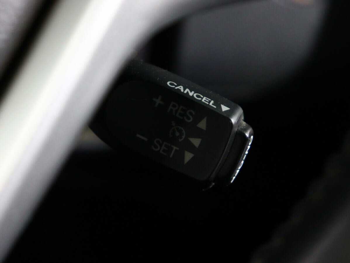 Toyota Highlander с пробегом — 2014 год. Фото: #21