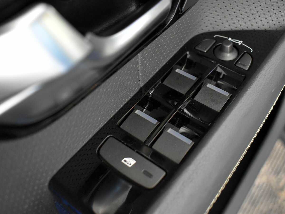 Land Rover Range Rover Evoque с пробегом — 2012 год. Фото: #6