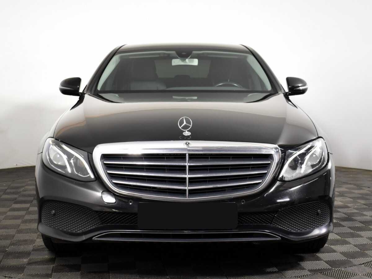 Mercedes-Benz E-Класс с пробегом — 2019 год. Фото: #1