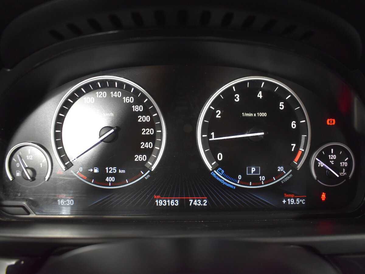 BMW 5 серии с пробегом — 2014 год. Фото: #14