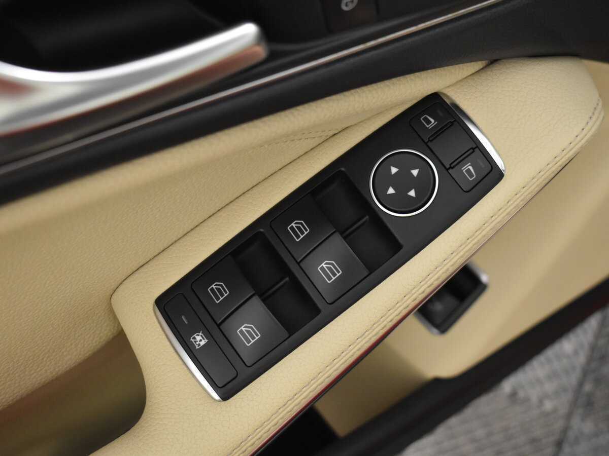 Mercedes-Benz CLA с пробегом — 2013 год. Фото: #6