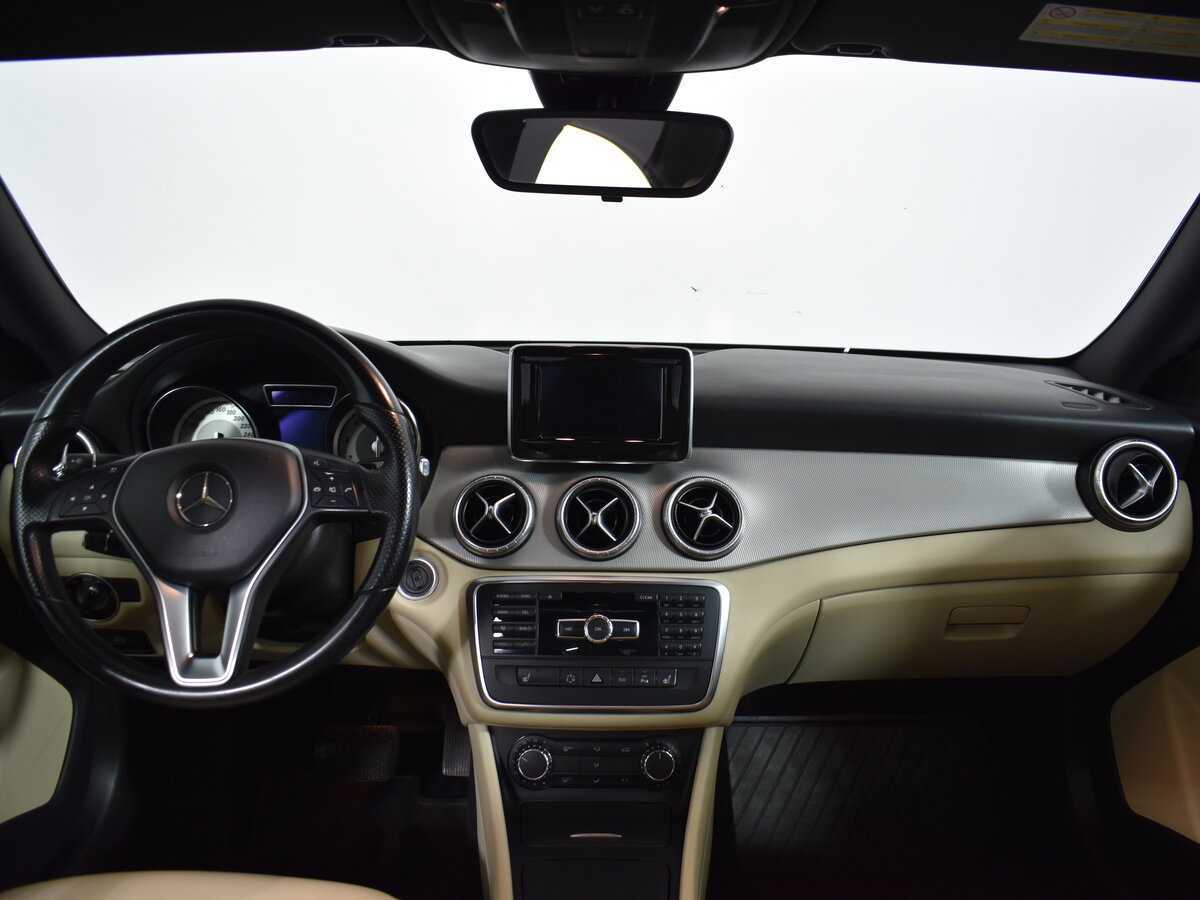 Mercedes-Benz CLA с пробегом — 2013 год. Фото: #11