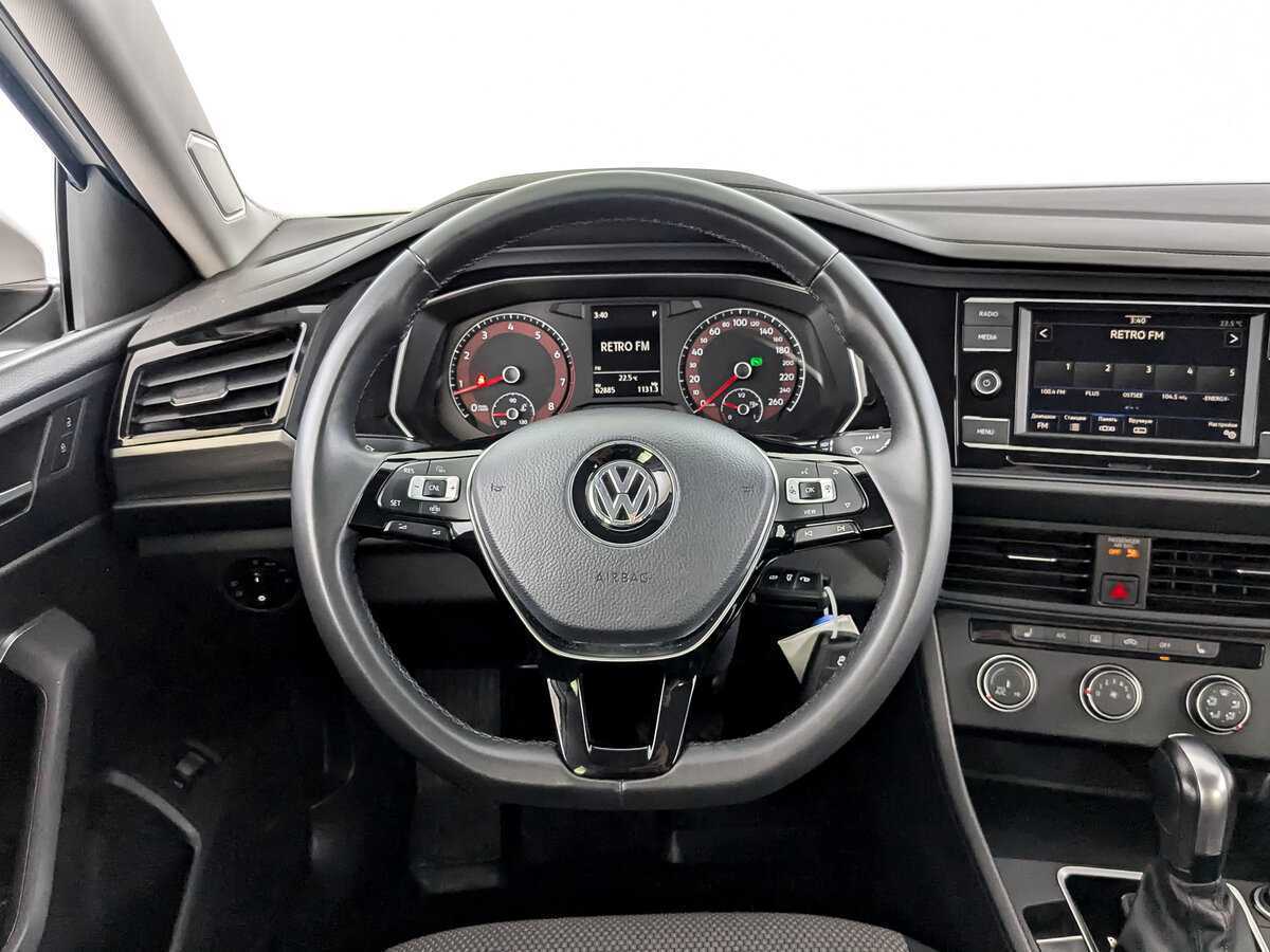 Volkswagen Jetta с пробегом — 2020 год. Фото: #16