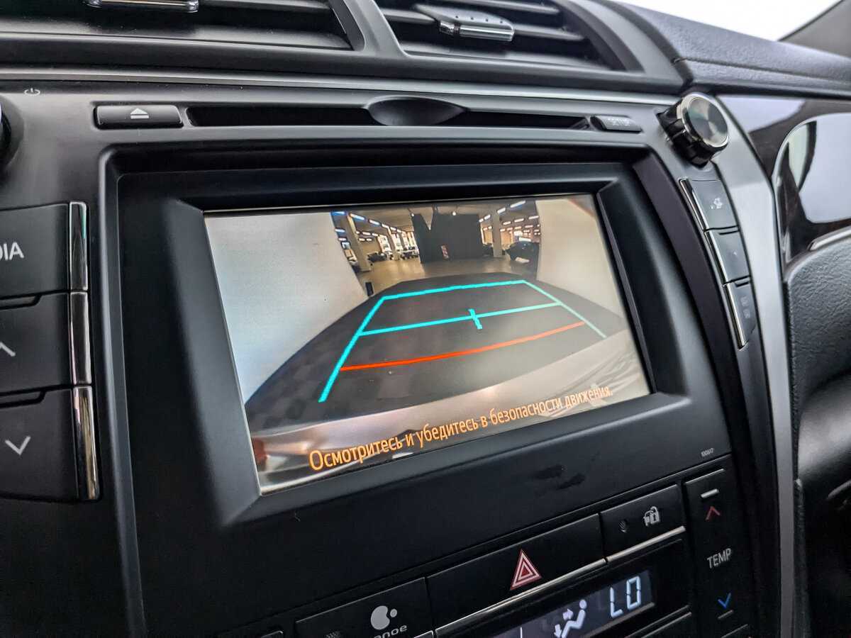 Toyota Camry с пробегом — 2016 год. Фото: #21