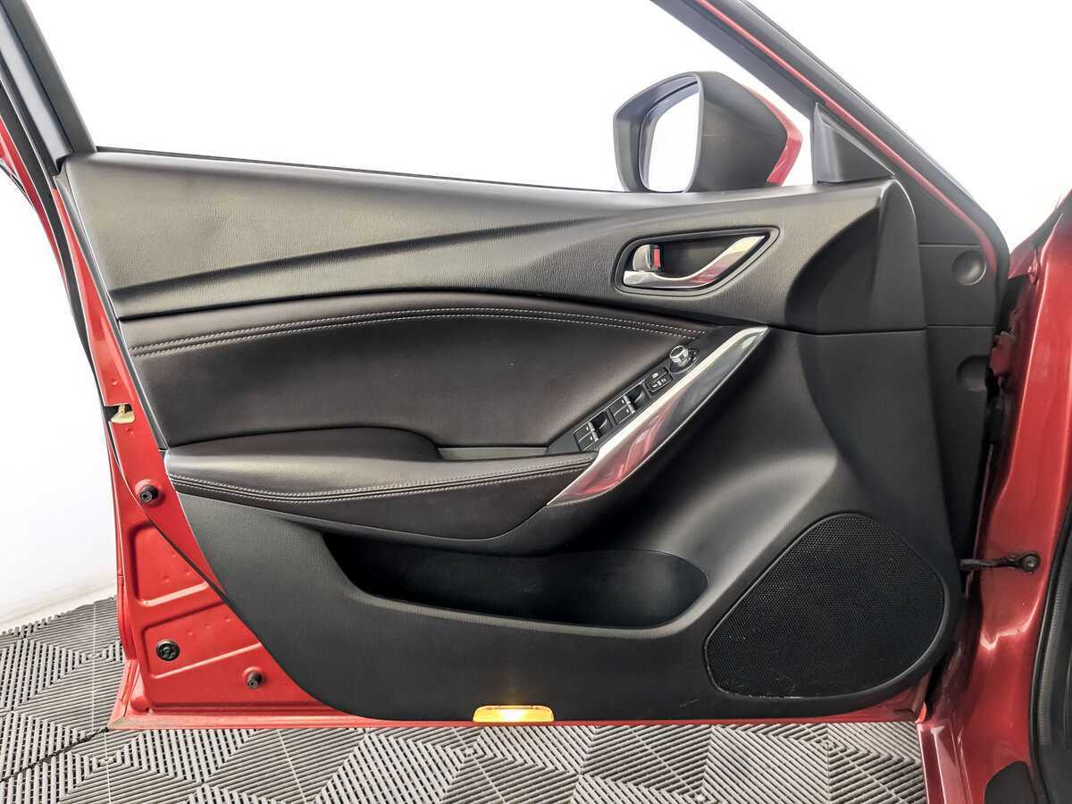 Mazda 6 с пробегом — 2017 год. Фото: #14