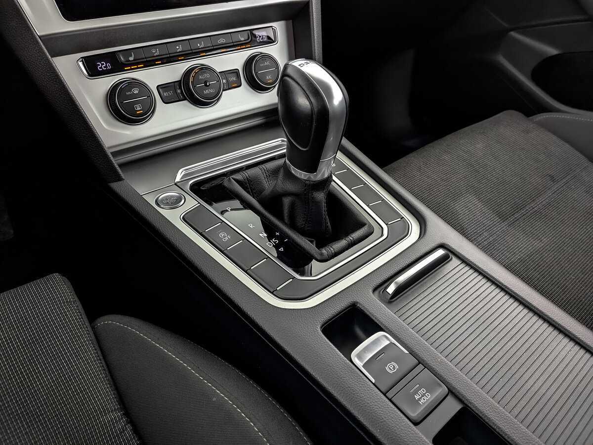 Volkswagen Passat с пробегом — 2018 год. Фото: #22