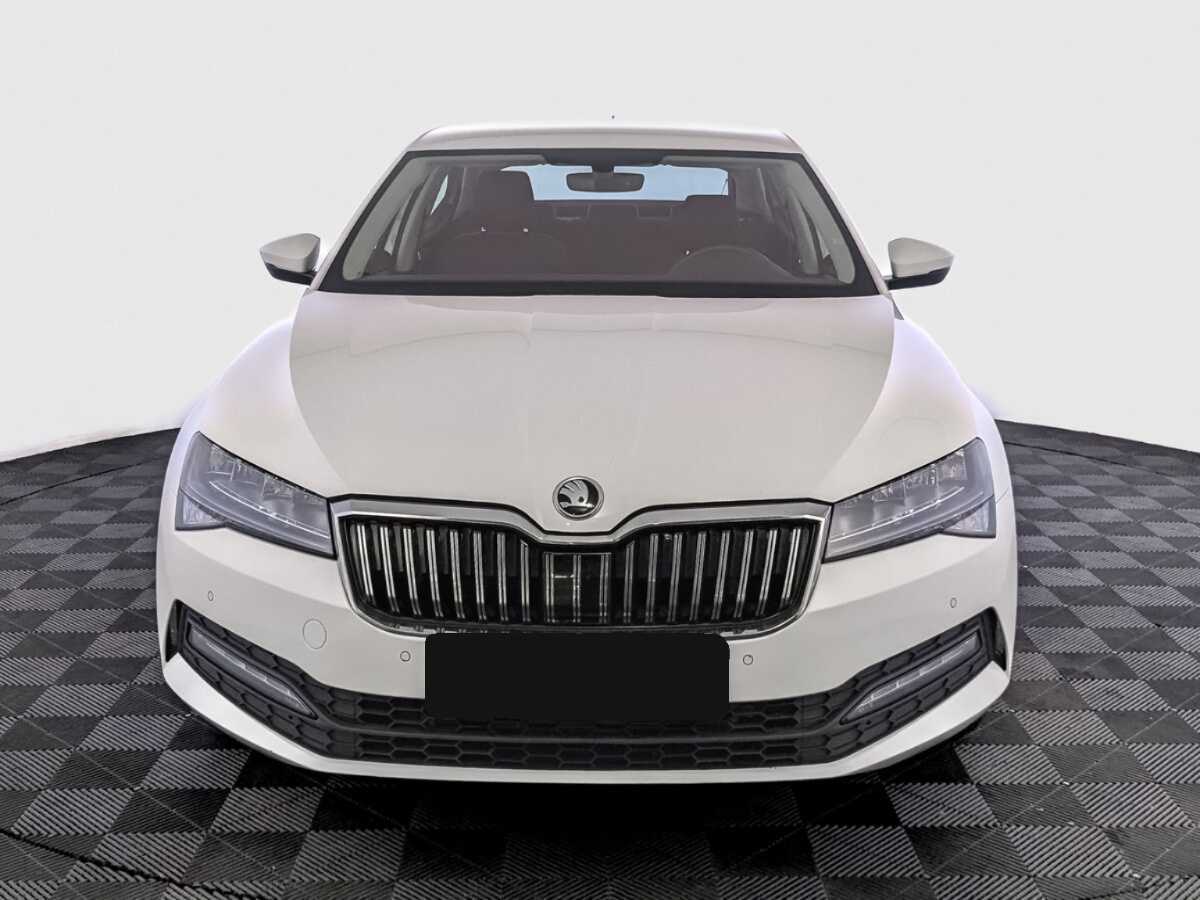Skoda Superb с пробегом — 2021 год. Фото: #1