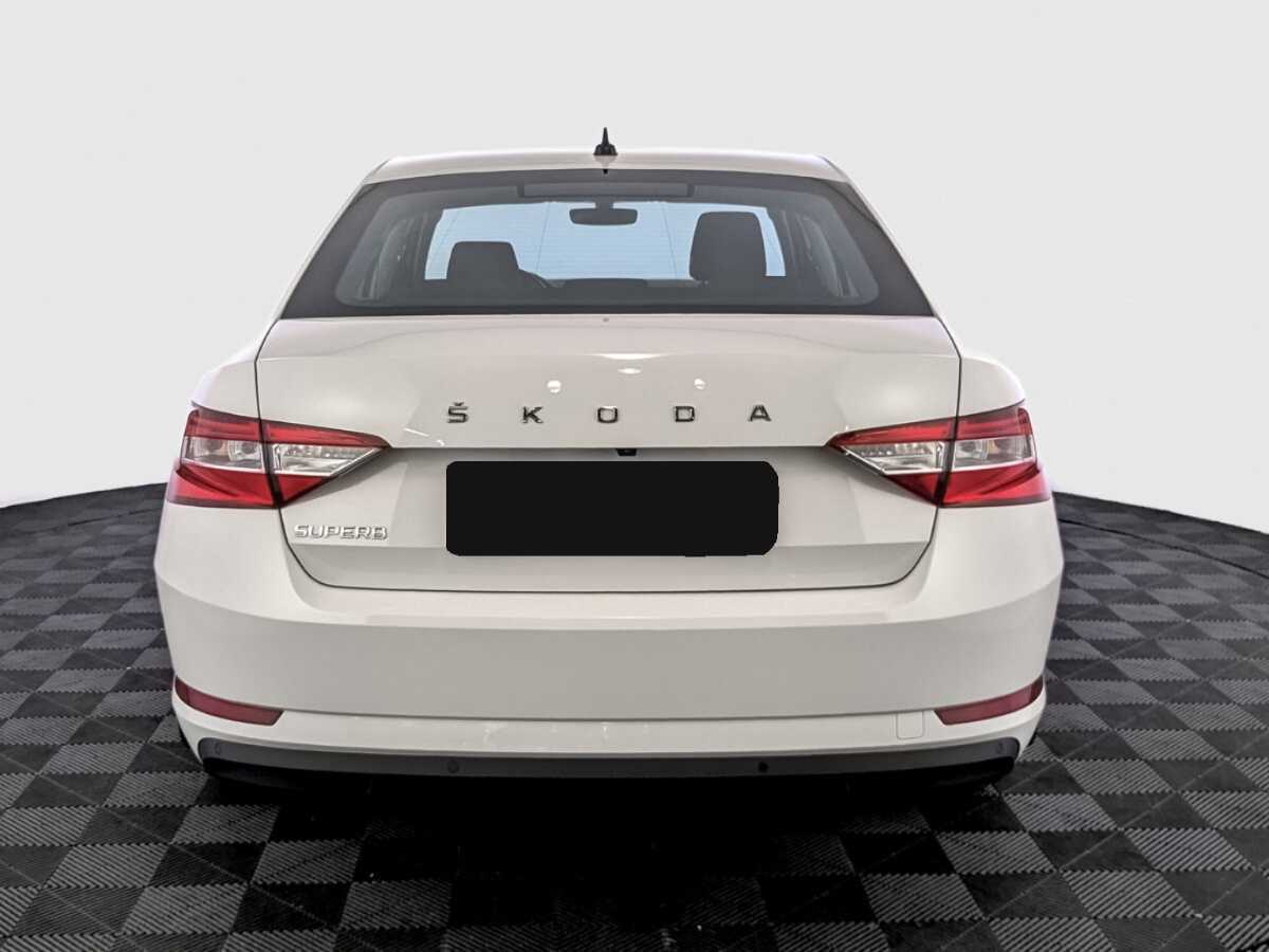 Skoda Superb с пробегом — 2021 год. Фото: #5