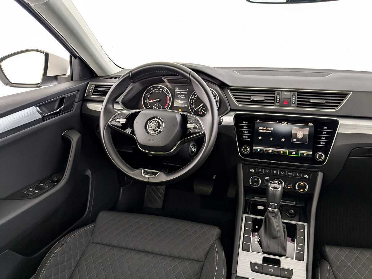 Skoda Superb с пробегом — 2021 год. Фото: #21