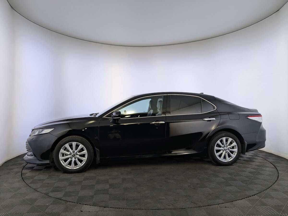 Toyota Camry с пробегом — 2020 год. Фото: #7