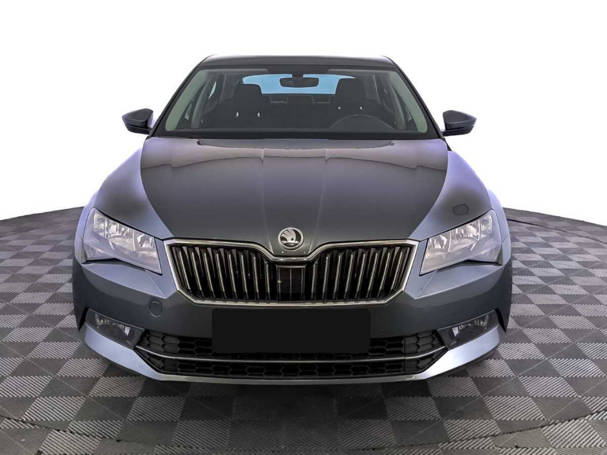 Skoda Superb с пробегом — 2018 год. Фото: #1
