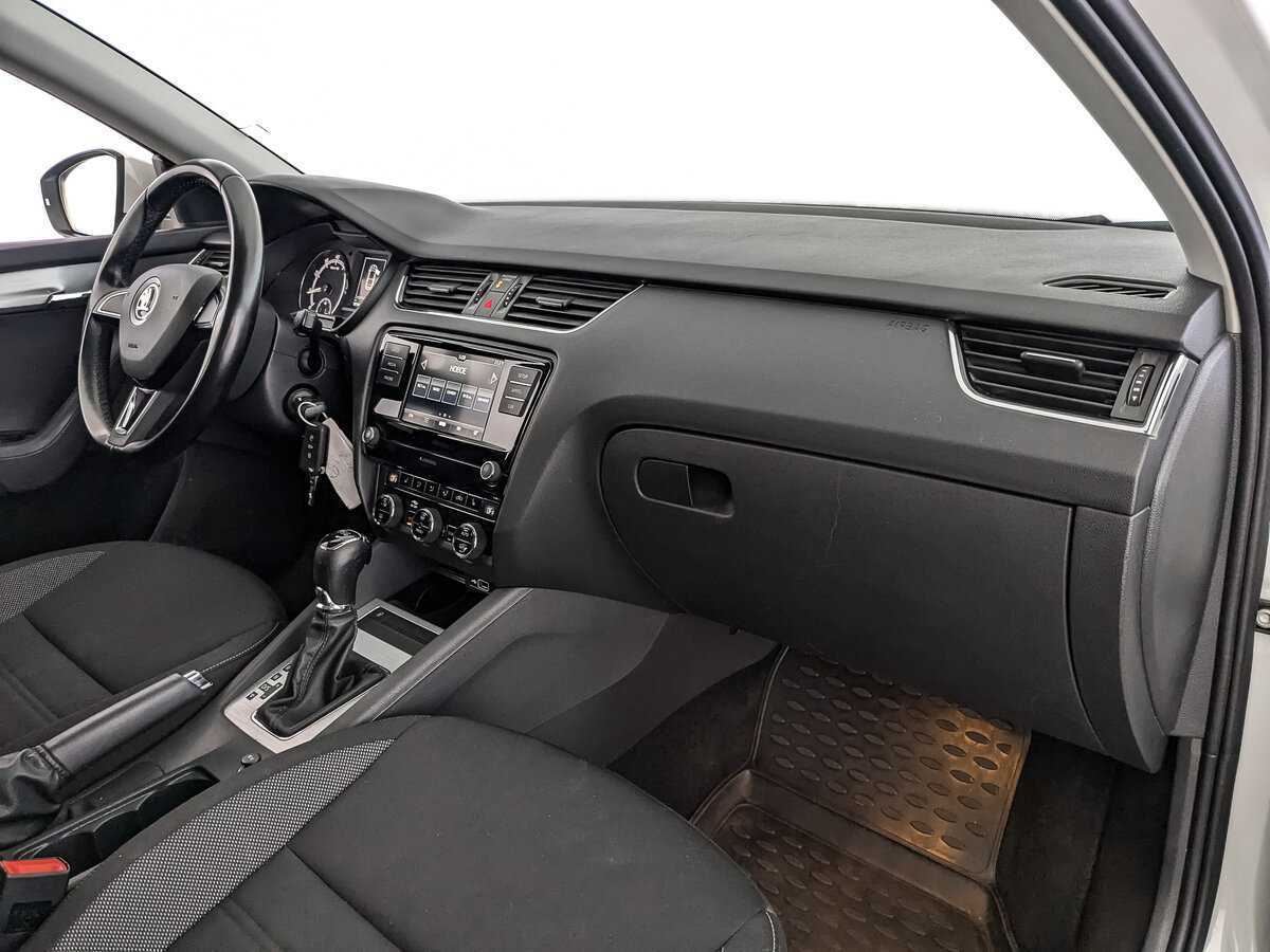 Skoda Octavia с пробегом — 2020 год. Фото: #8