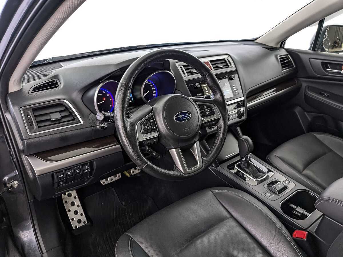 Subaru Outback с пробегом — 2017 год. Фото: #12