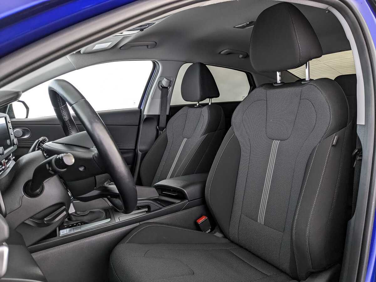 Hyundai Elantra с пробегом — 2021 год. Фото: #15