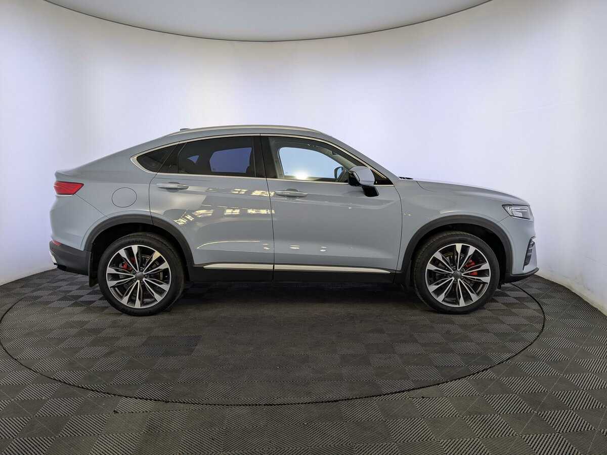 Geely Tugella с пробегом — 2022 год. Фото: #3