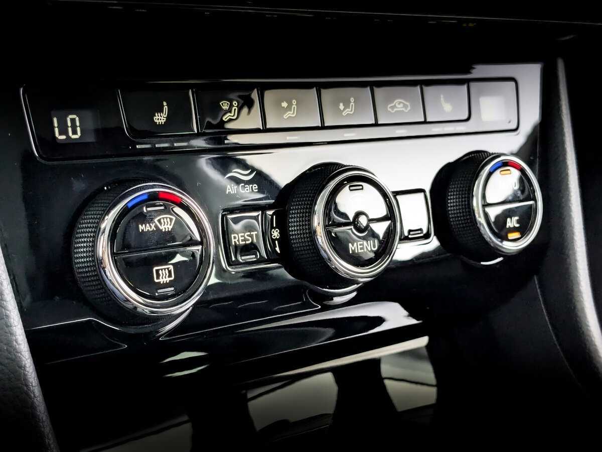 Skoda Superb с пробегом — 2019 год. Фото: #22