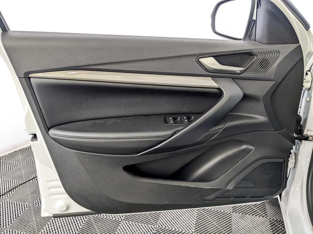 Lada (ВАЗ) Vesta с пробегом — 2023 год. Фото: #13