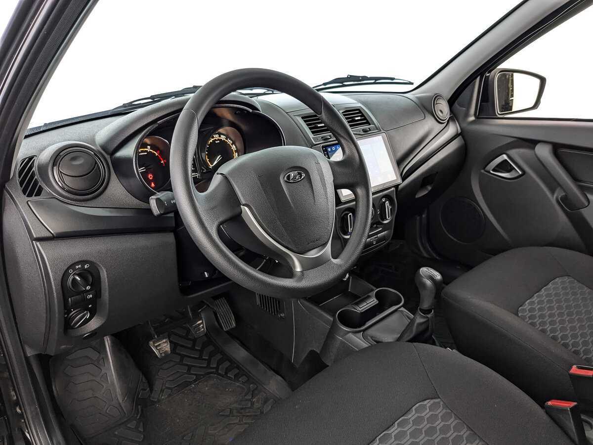 Lada (ВАЗ) Granta с пробегом — 2023 год. Фото: #10