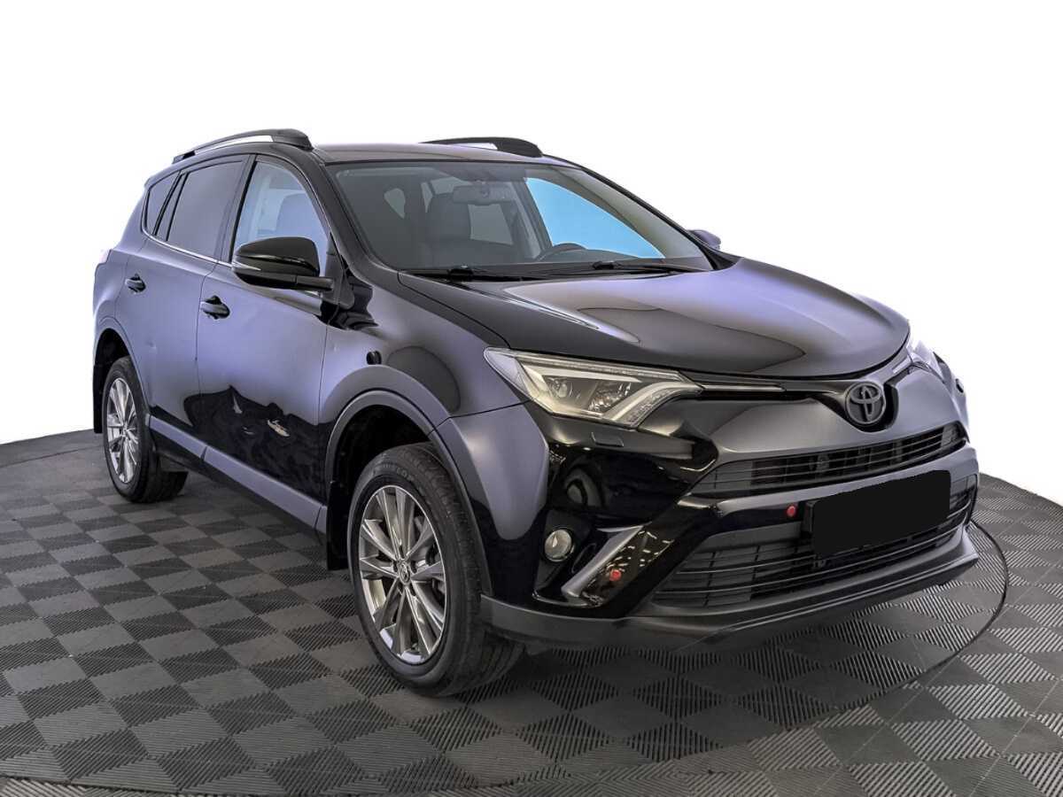 Toyota RAV4 с пробегом — 2017 год. Фото: #2