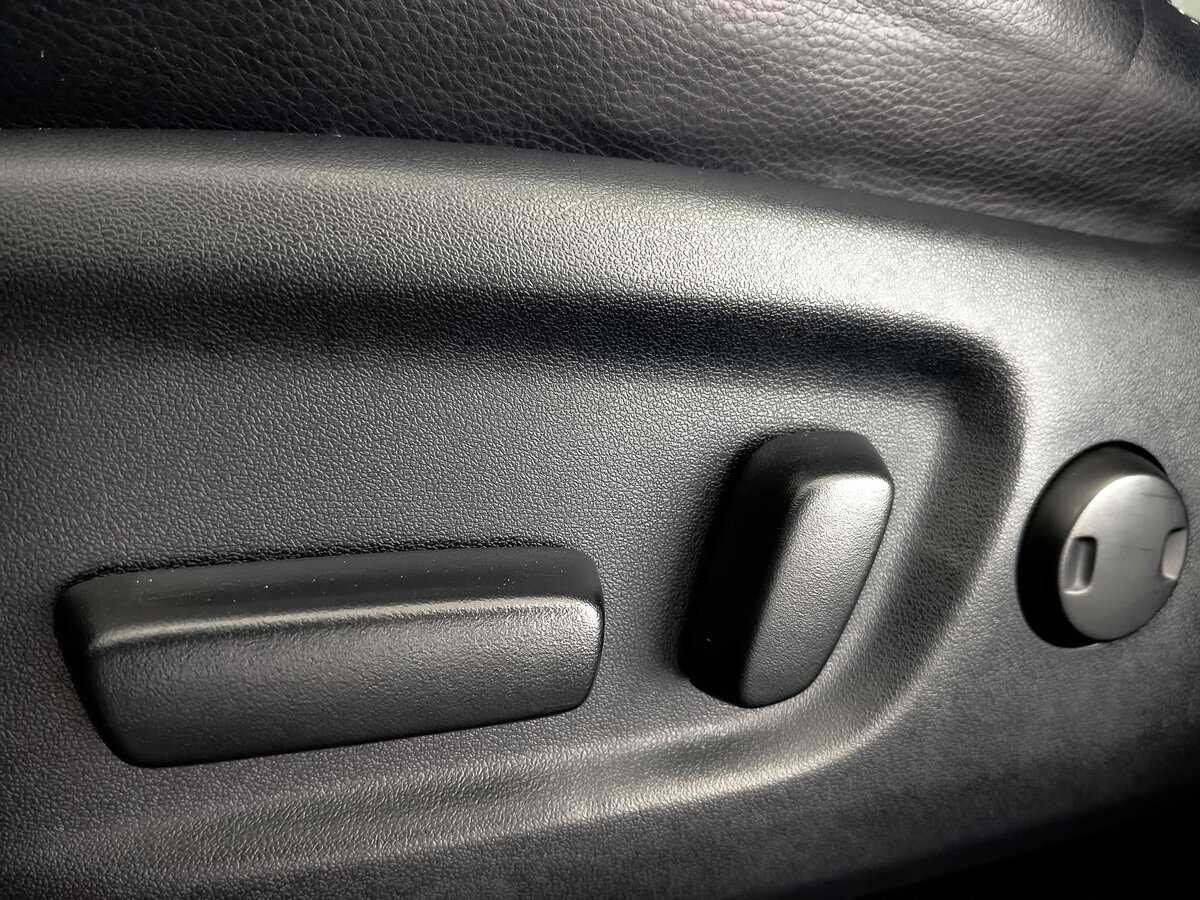 Toyota RAV4 с пробегом — 2017 год. Фото: #21