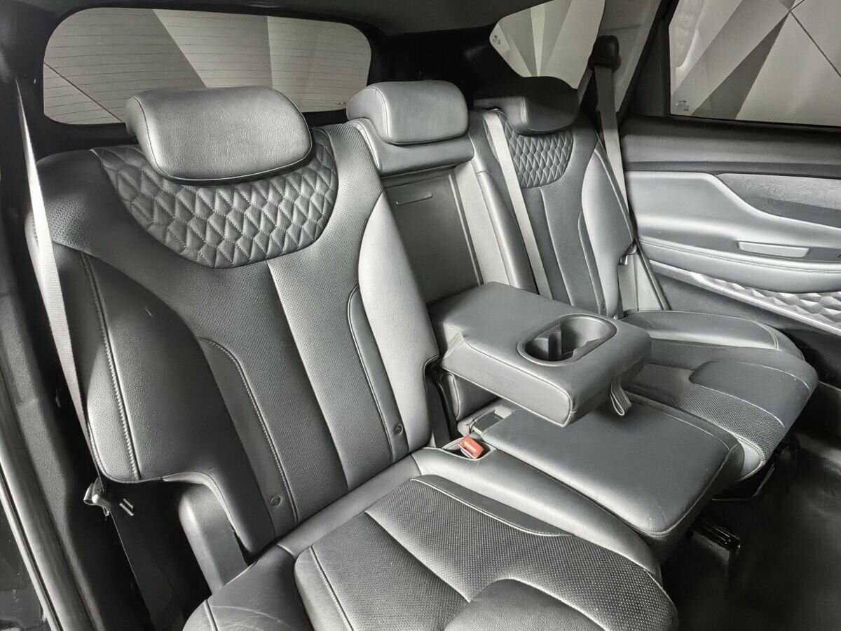 Hyundai Santa Fe с пробегом — 2019 год. Фото: #10