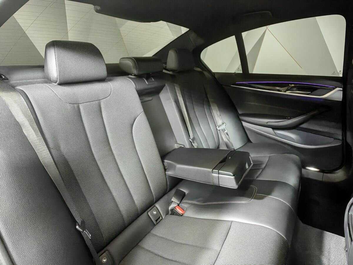 BMW 5 серии с пробегом — 2017 год. Фото: #10