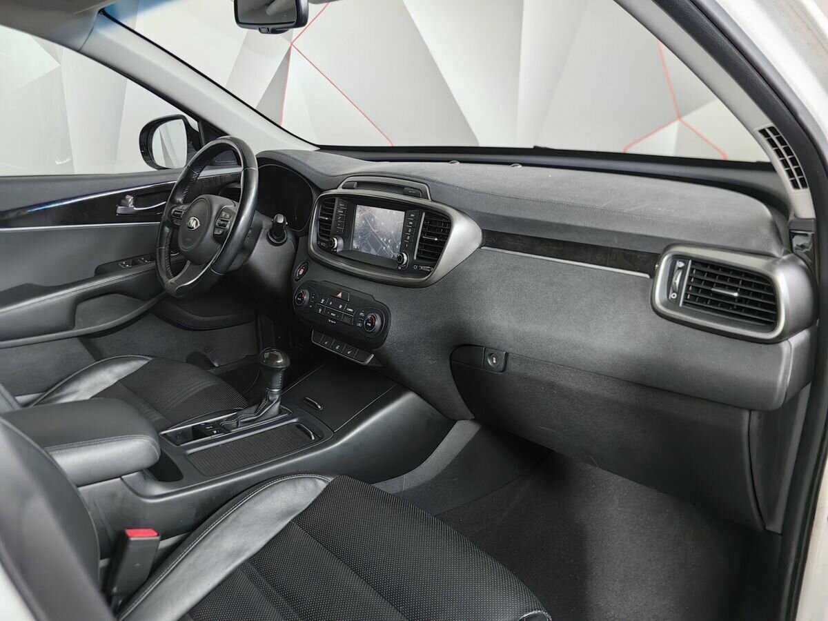 Kia Sorento с пробегом — 2017 год. Фото: #8