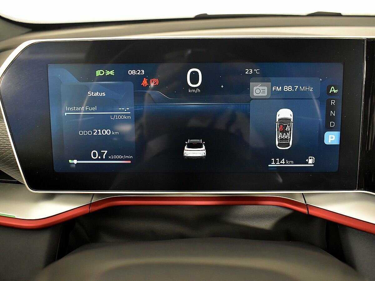 Geely Coolray с пробегом — 2023 год. Фото: #11