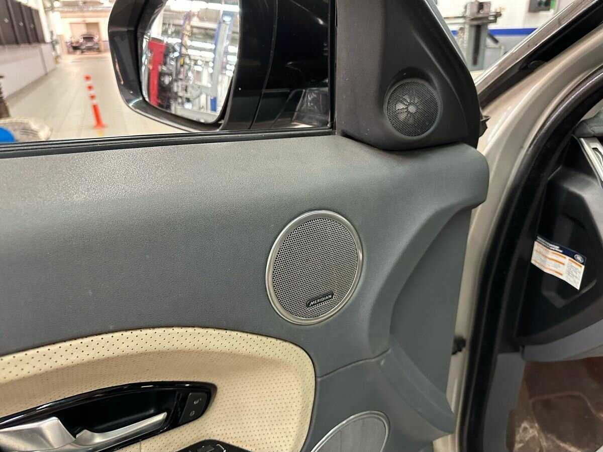 Land Rover Range Rover Evoque с пробегом — 2012 год. Фото: #10