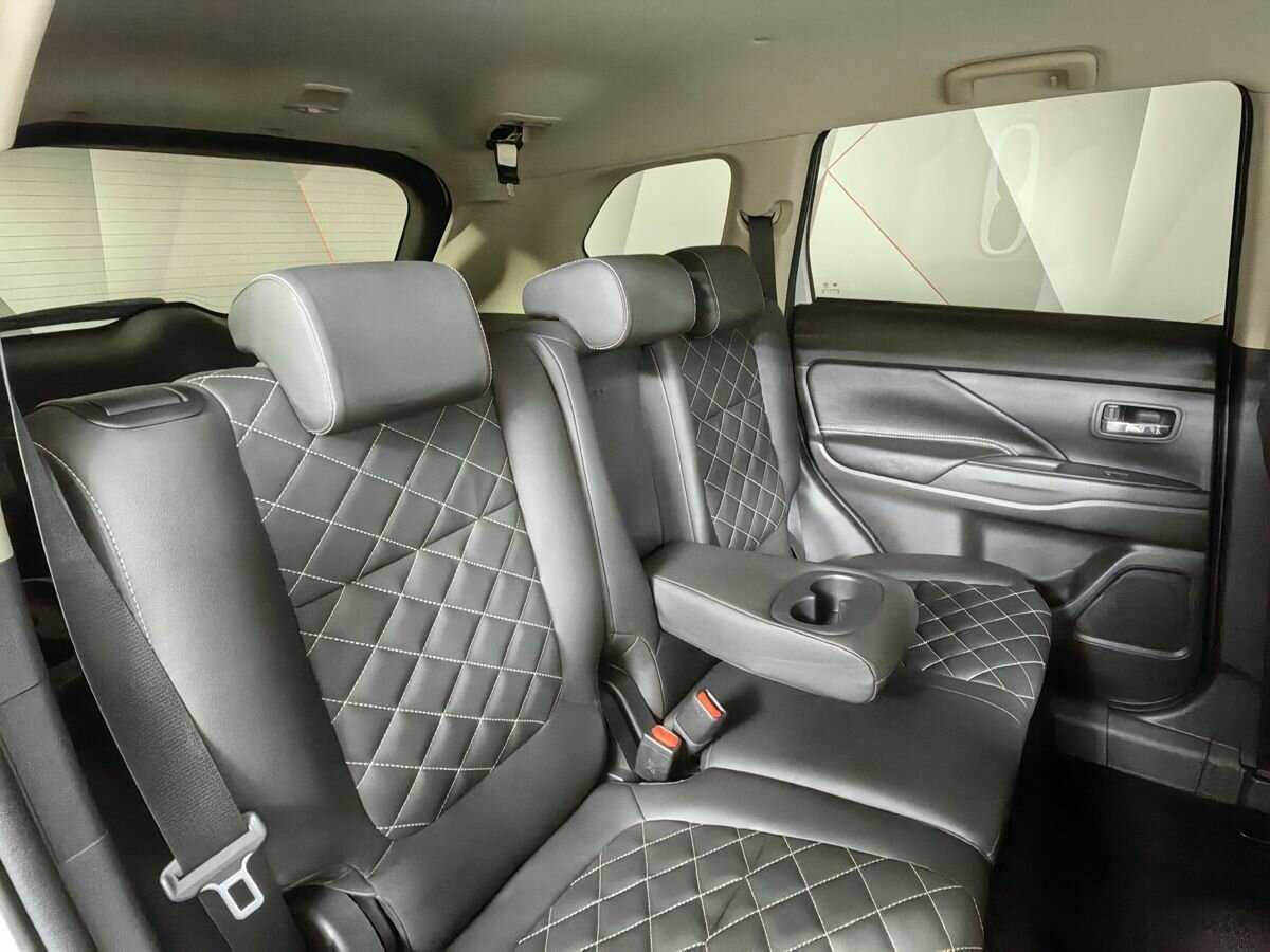 Mitsubishi Outlander с пробегом — 2022 год. Фото: #8