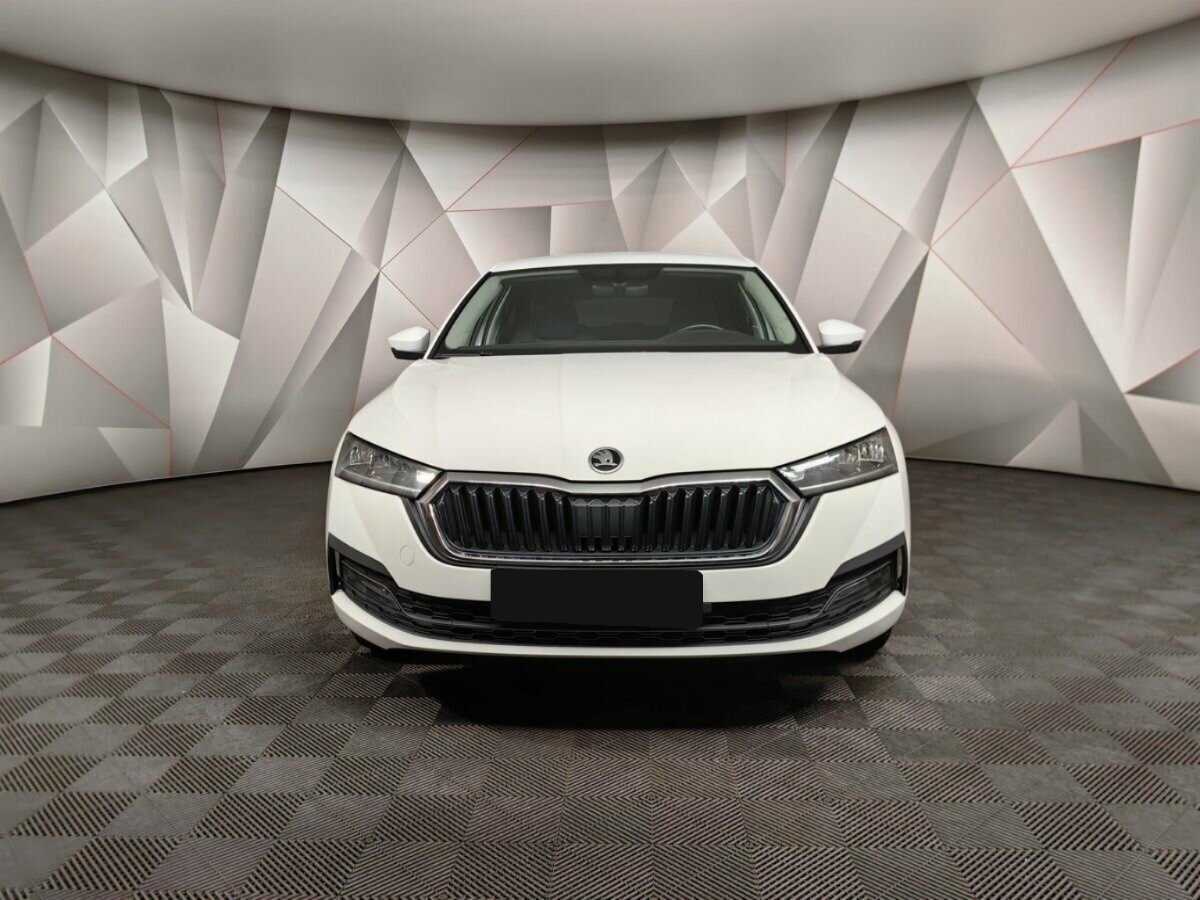Skoda Octavia с пробегом — 2021 год. Фото: #6