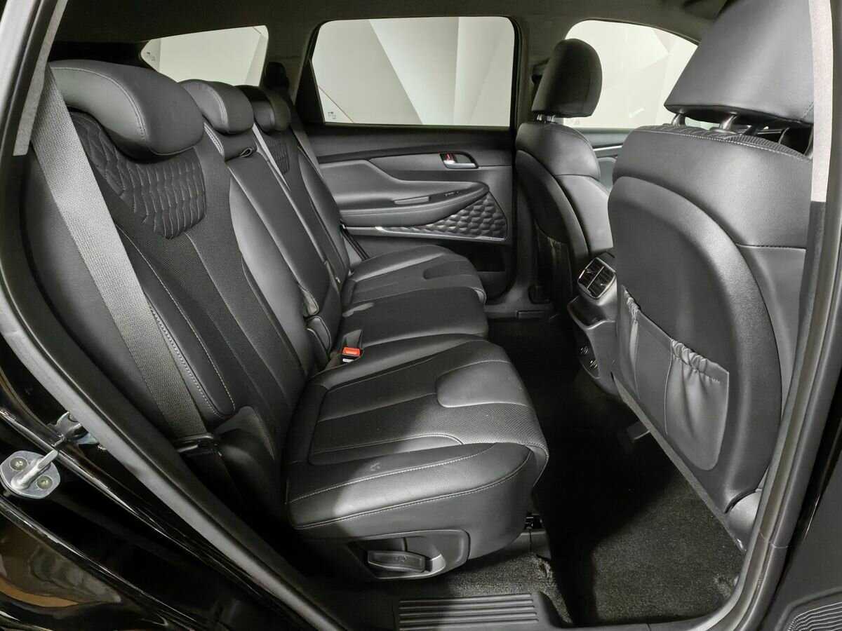 Hyundai Santa Fe с пробегом — 2019 год. Фото: #11