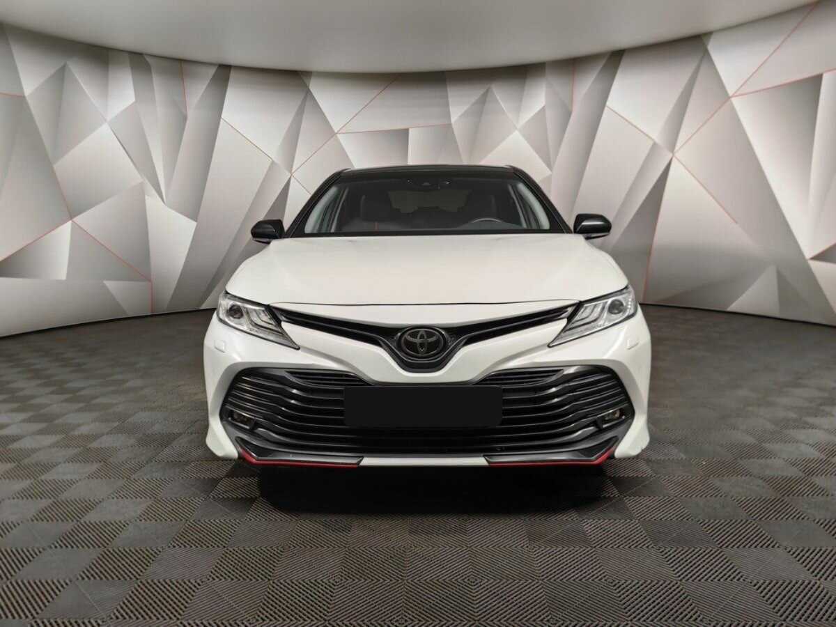 Toyota Camry с пробегом — 2020 год. Фото: #6