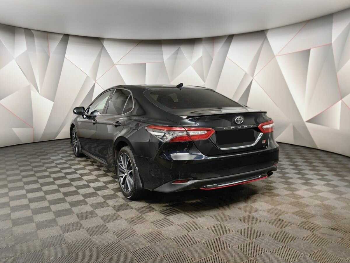 Toyota Camry с пробегом — 2021 год. Фото: #3