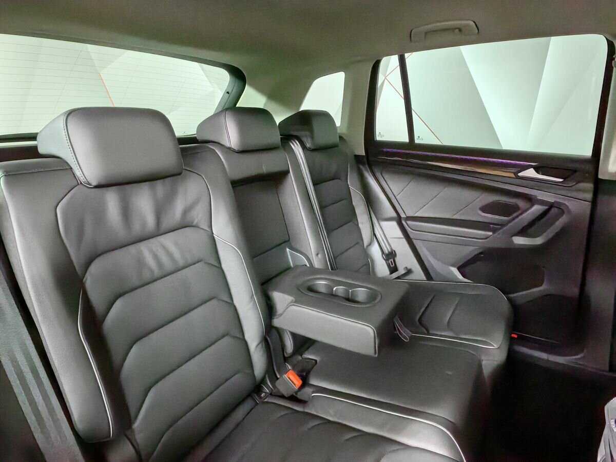 Volkswagen Tiguan с пробегом — 2021 год. Фото: #12