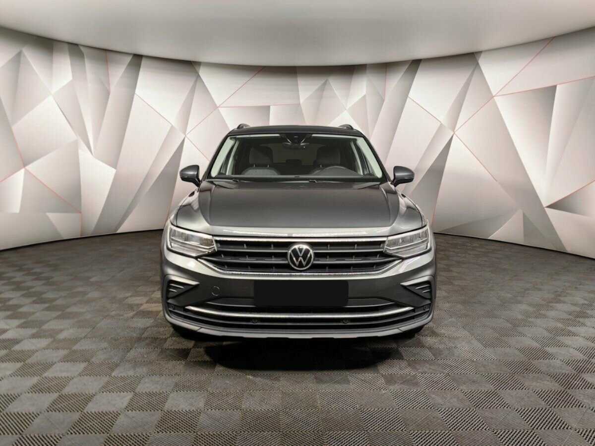Volkswagen Tiguan с пробегом — 2021 год. Фото: #6