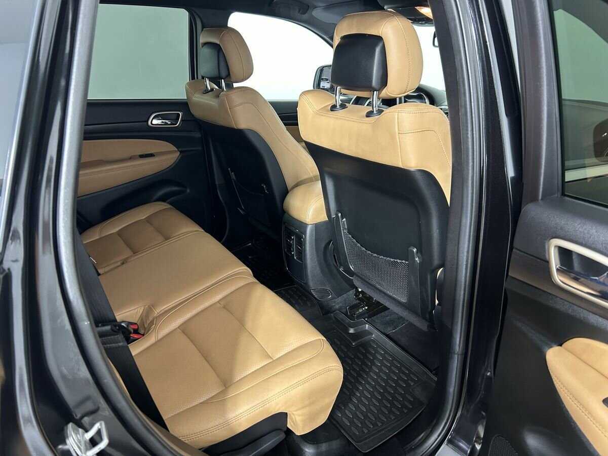 Jeep Grand Cherokee с пробегом — 2013 год. Фото: #15