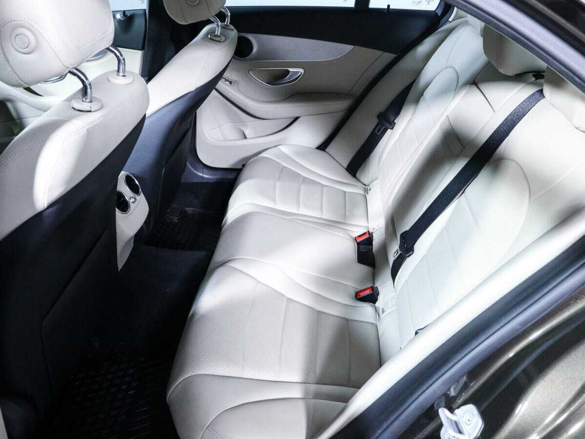 Mercedes-Benz C-Класс с пробегом — 2015 год. Фото: #9