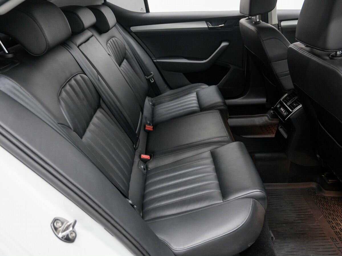 Skoda Superb с пробегом — 2018 год. Фото: #8
