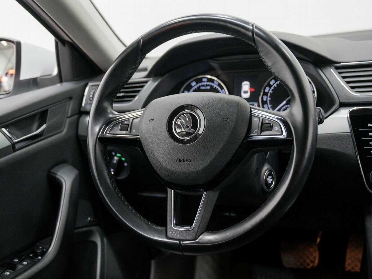 Skoda Superb с пробегом — 2018 год. Фото: #11