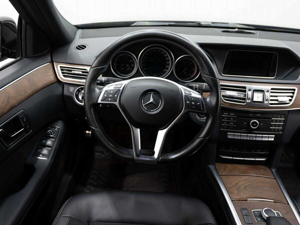 Mercedes-Benz E-Класс с пробегом — 2015 год. Фото: #14