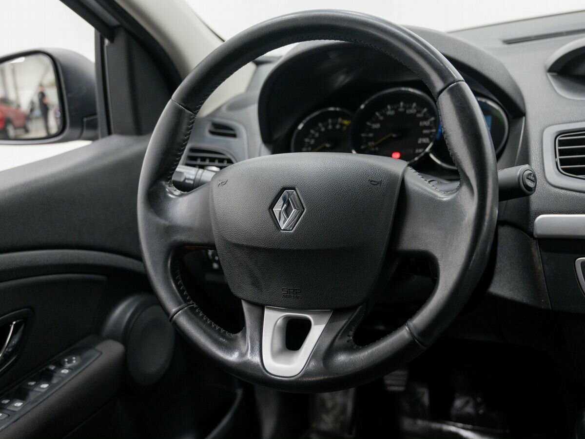 Renault Fluence с пробегом — 2013 год. Фото: #10