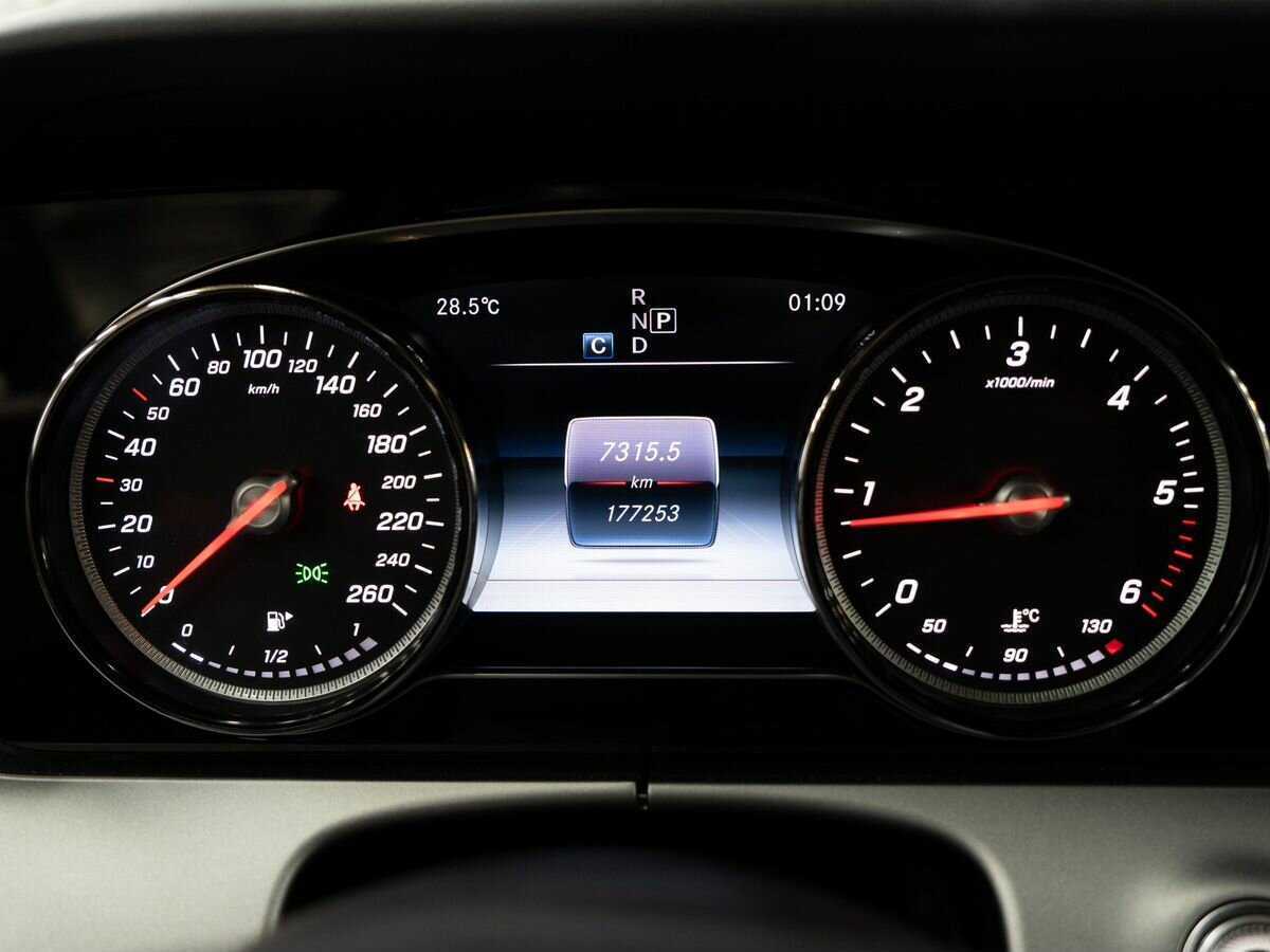 Mercedes-Benz E-Класс с пробегом — 2018 год. Фото: #16