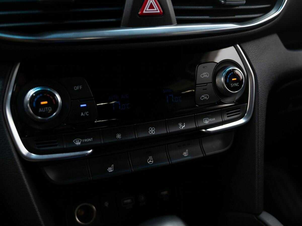 Hyundai Santa Fe с пробегом — 2019 год. Фото: #21