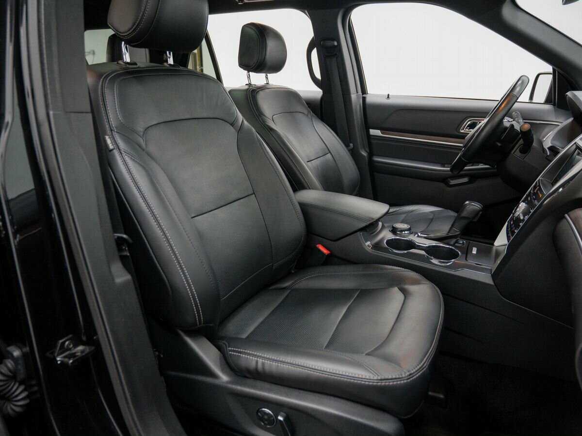 Ford Explorer с пробегом — 2017 год. Фото: #7