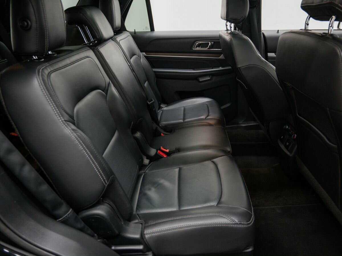 Ford Explorer с пробегом — 2017 год. Фото: #8