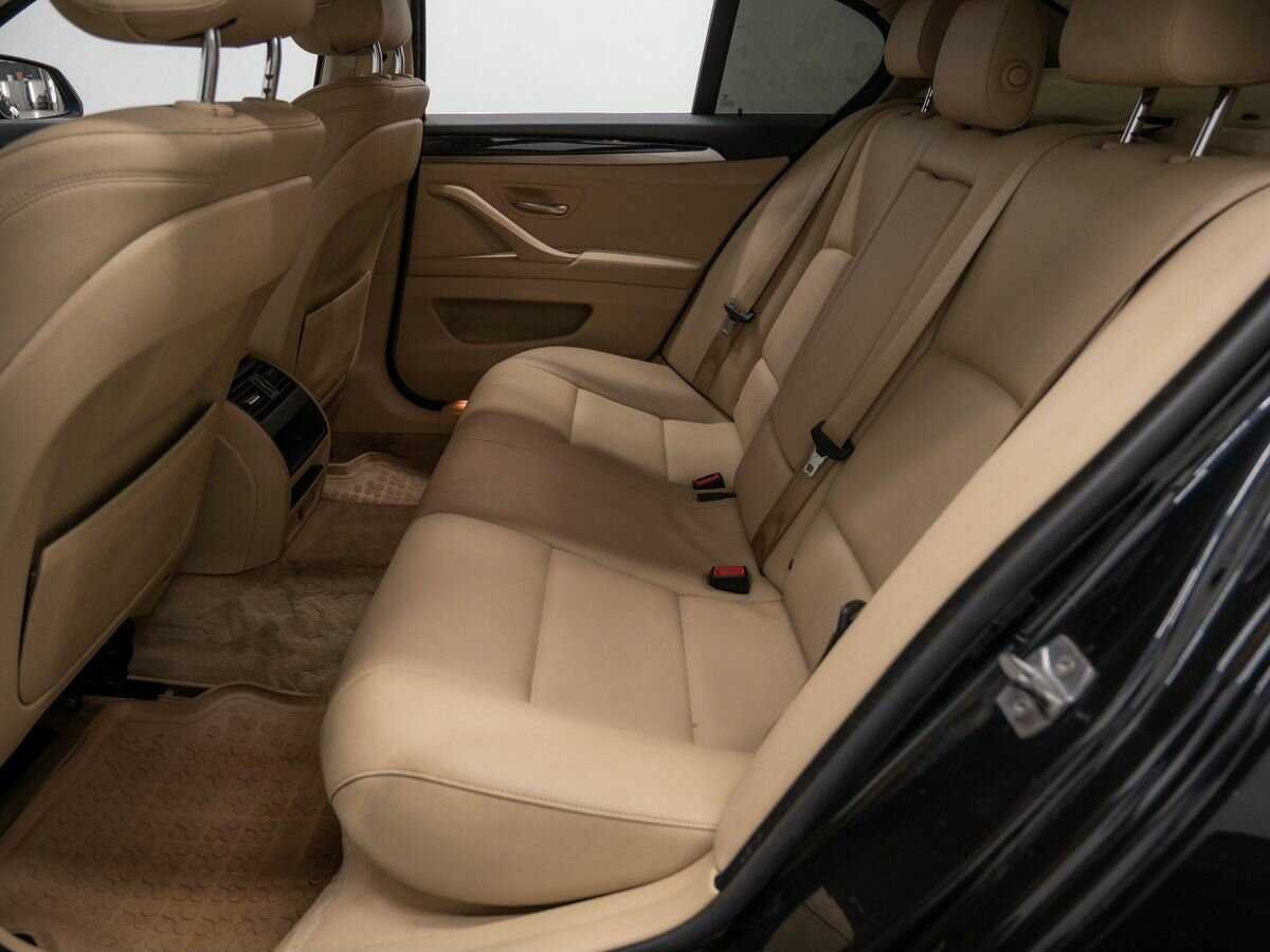 BMW 5 серии с пробегом — 2014 год. Фото: #11