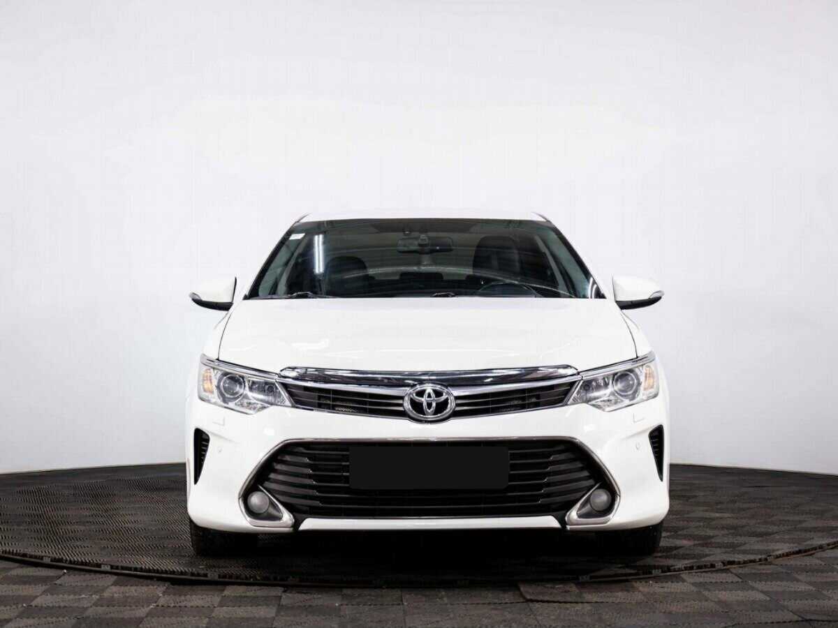 Toyota Camry с пробегом — 2014 год. Фото: #1