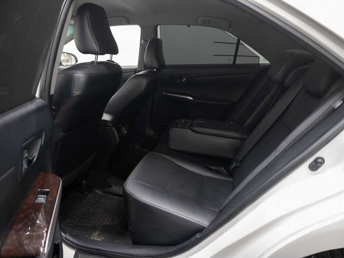 Toyota Camry с пробегом — 2014 год. Фото: #8