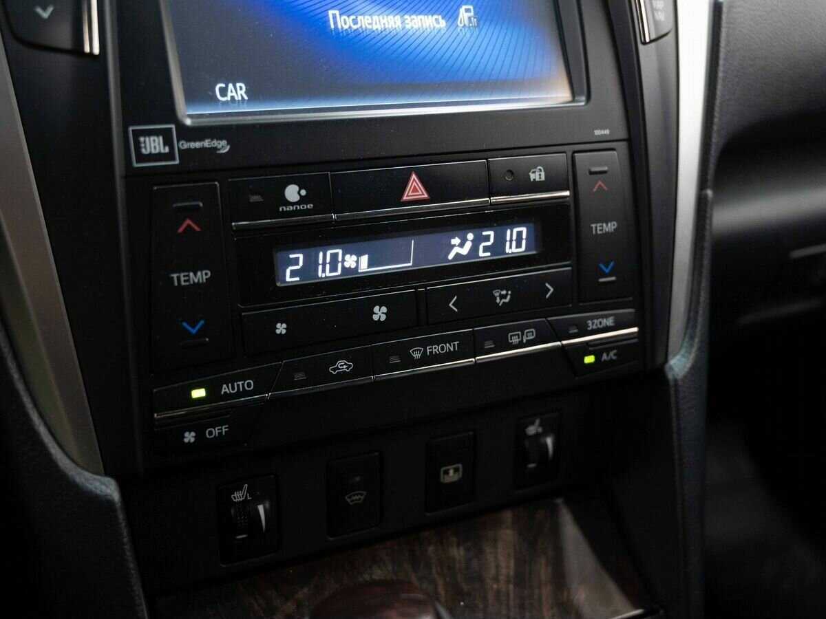 Toyota Camry с пробегом — 2014 год. Фото: #22